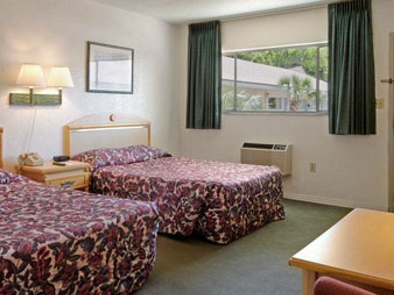University Inn Gainesville Kültér fotó